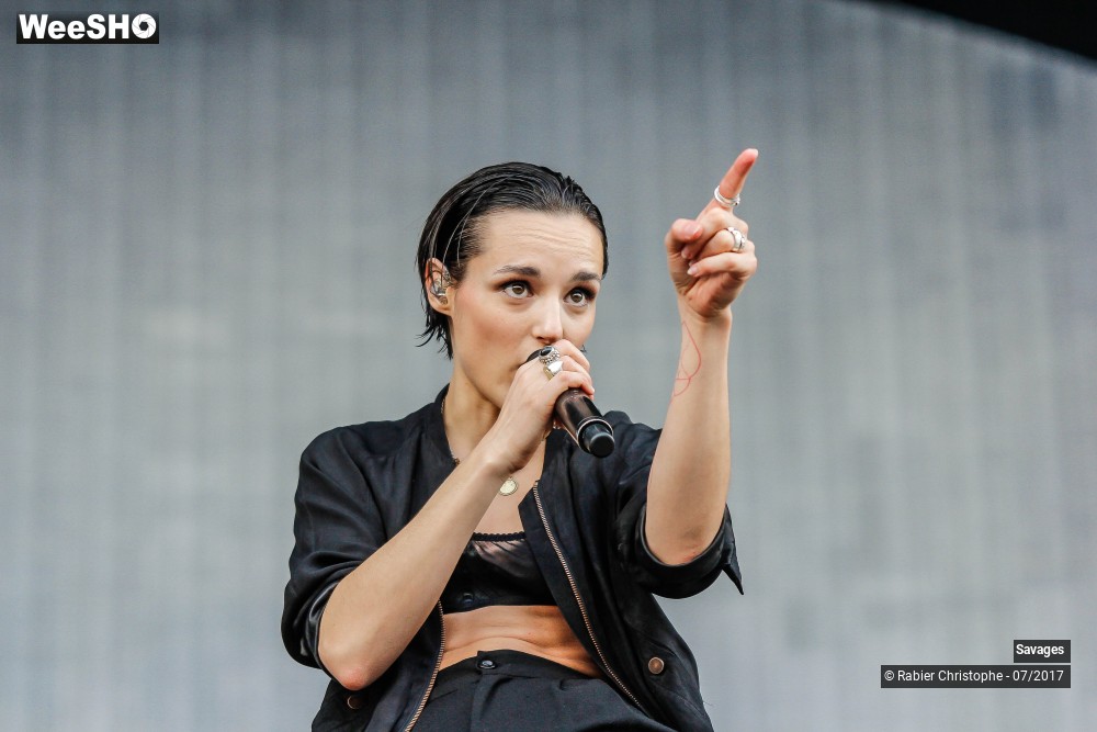 28/44 photos du spectacle Savages