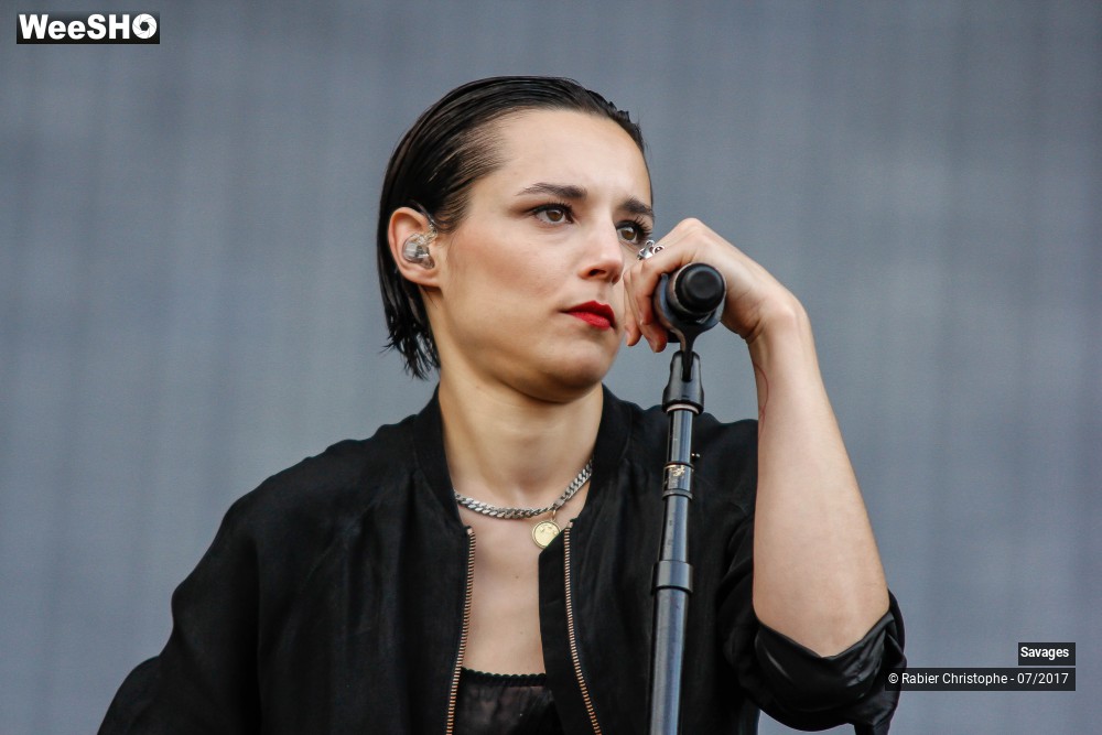 38/44 photos du spectacle Savages