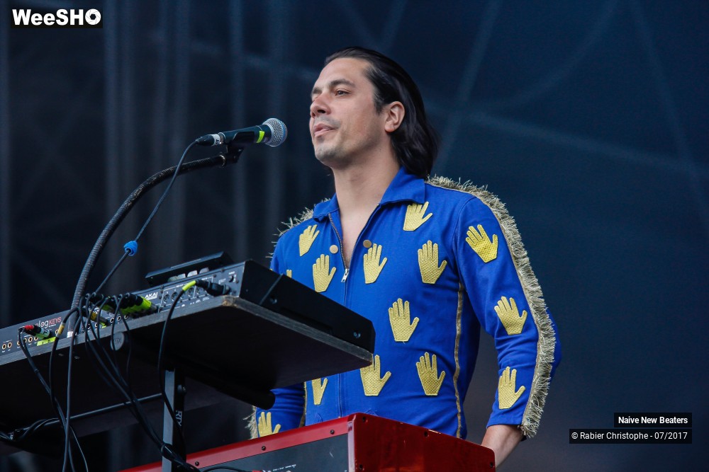 30/48 photos du spectacle Naive New Beaters