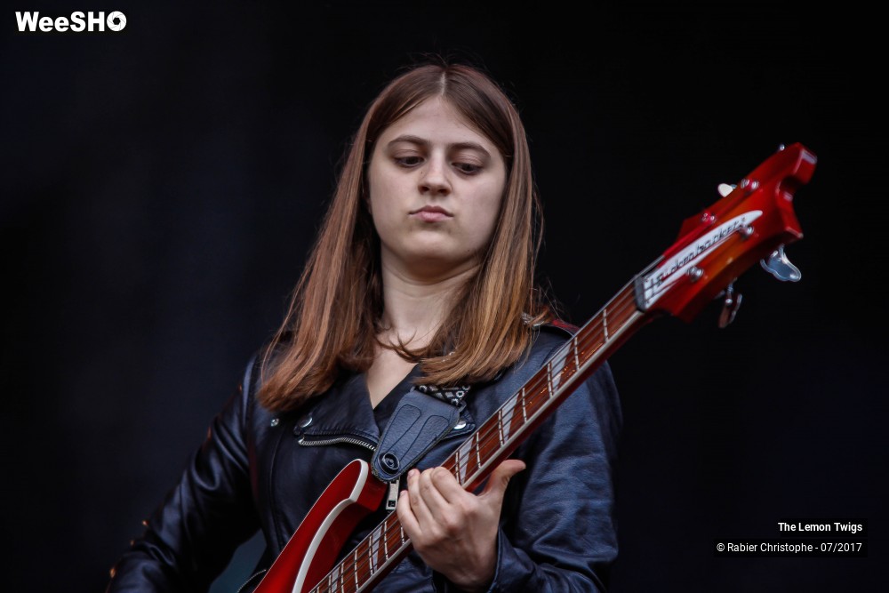 25/34 photos du spectacle The Lemon Twigs
