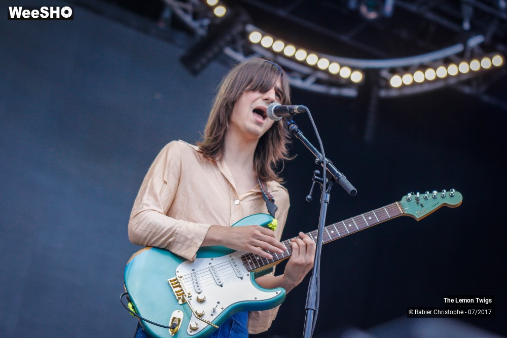 27/34 photos du spectacle The Lemon Twigs