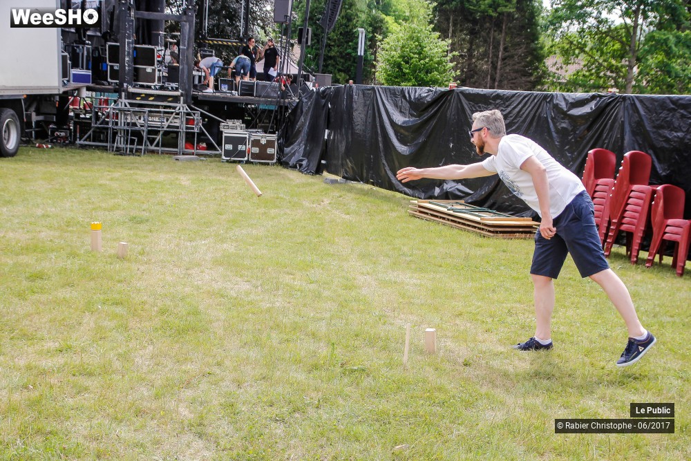 21/43 photos du spectacle Ambiance au Festival Les Agites du Melange 2017