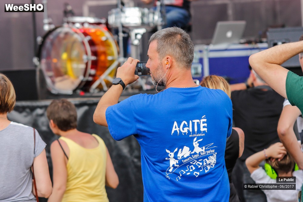 22/43 photos du spectacle Ambiance au Festival Les Agites du Melange 2017