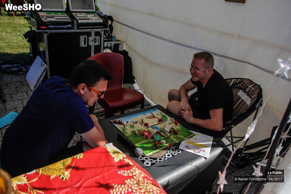 23/43 photos du spectacle Ambiance au Festival Les Agites du Melange 2017