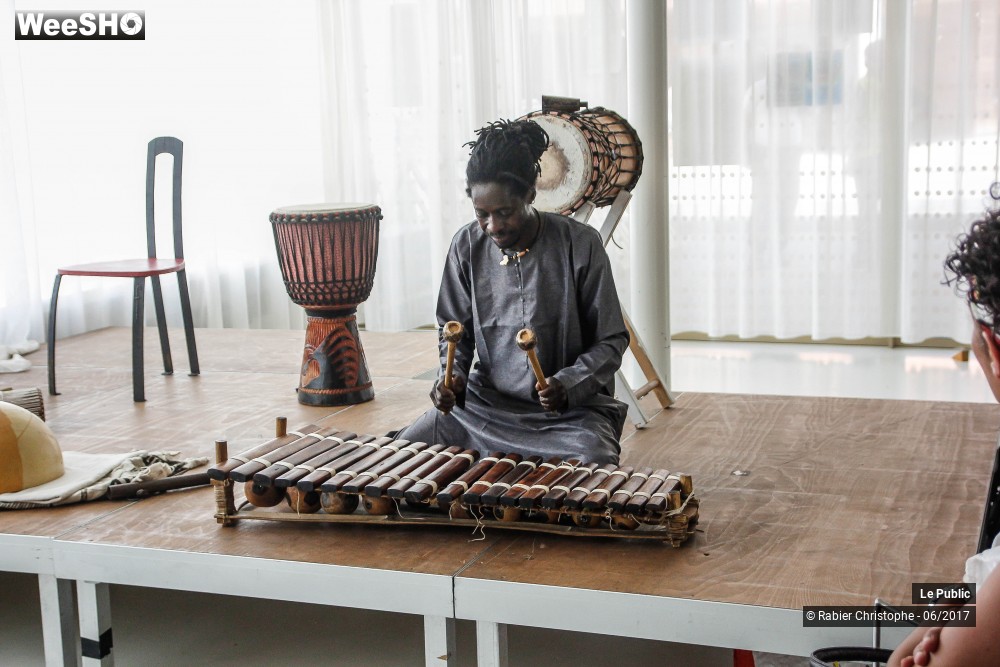 24/43 photos du spectacle Ambiance au Festival Les Agites du Melange 2017