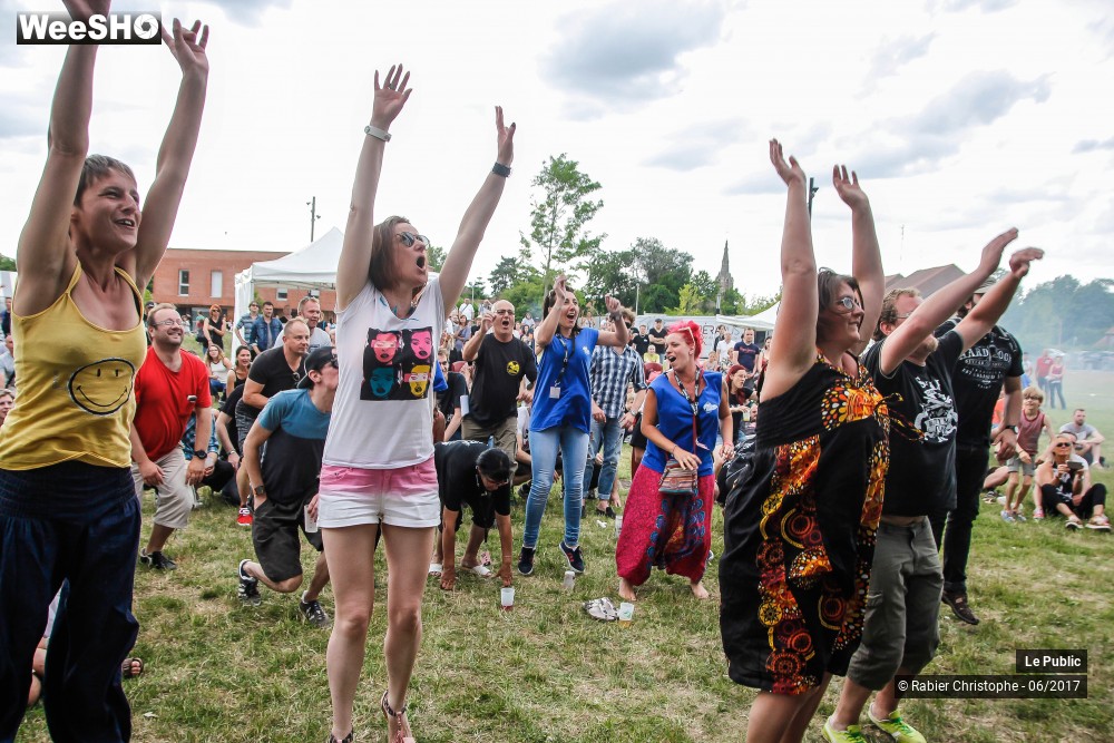 28/43 photos du spectacle Ambiance au Festival Les Agites du Melange 2017