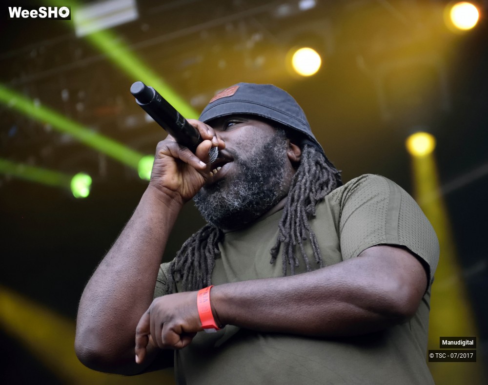 6/7 photos du spectacle Manudigital