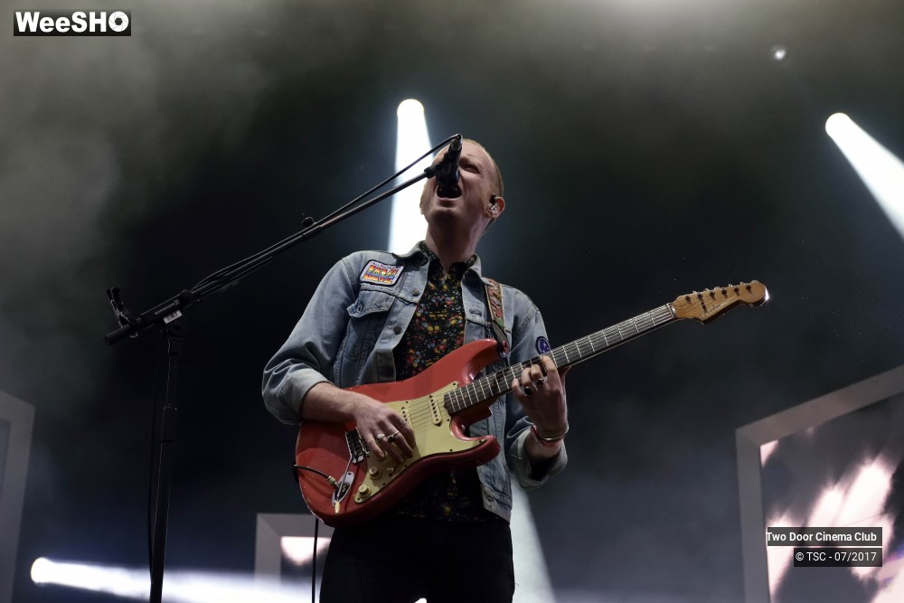 9/18 photos du spectacle Two Door Cinema Club