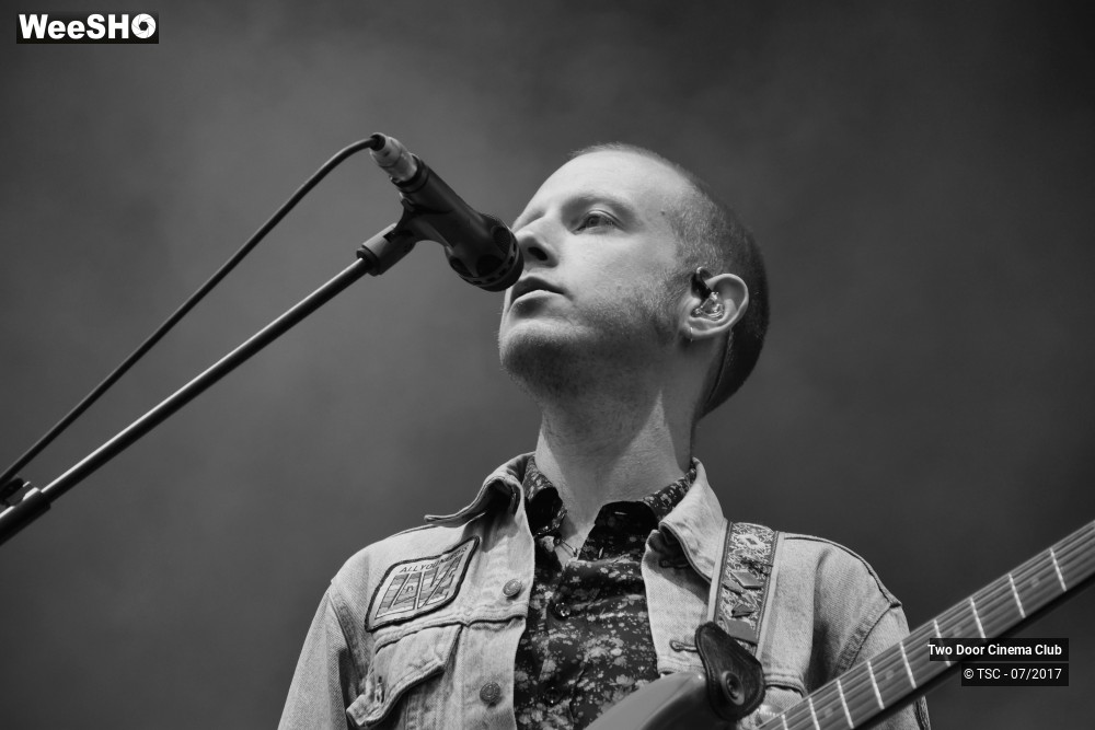 11/18 photos du spectacle Two Door Cinema Club