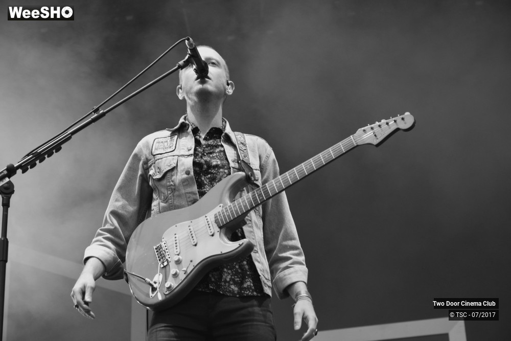 12/18 photos du spectacle Two Door Cinema Club