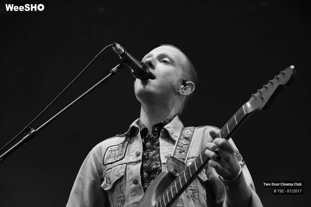 16/18 photos du spectacle Two Door Cinema Club