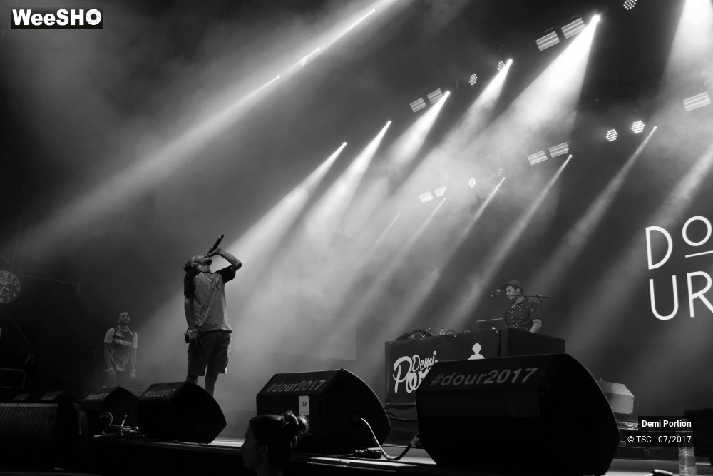 16/18 photos du spectacle Demi Portion