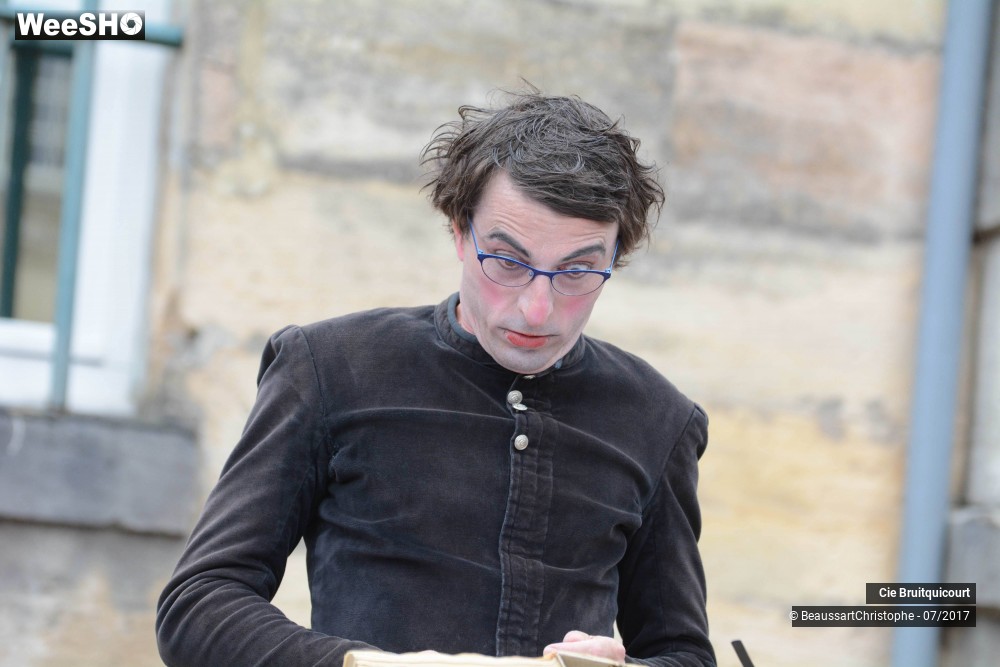 16/38 photos du spectacle Hamlet en 30 minutes