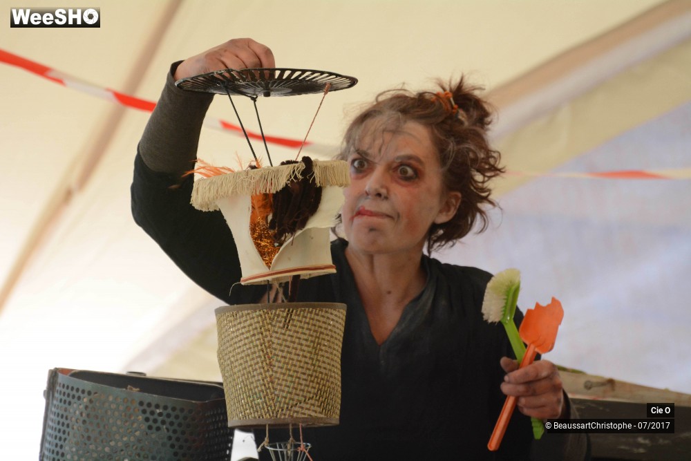 30/31 photos du spectacle 9 rue de la Renaissance