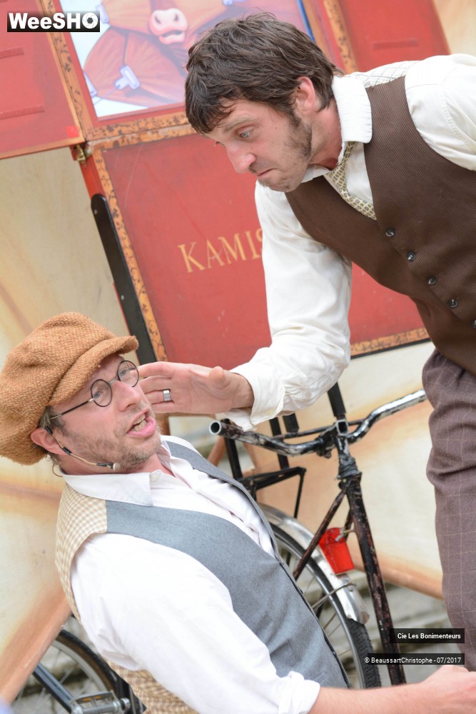 4/28 photos du spectacle Le Kamishibaï: Otto l´accessoiriste