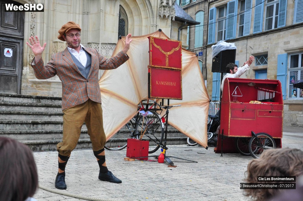 8/28 photos du spectacle Le Kamishibaï: Otto l´accessoiriste