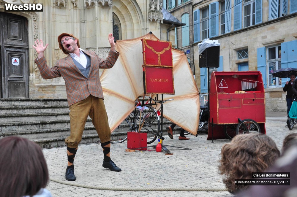 12/28 photos du spectacle Le Kamishibaï: Otto l´accessoiriste