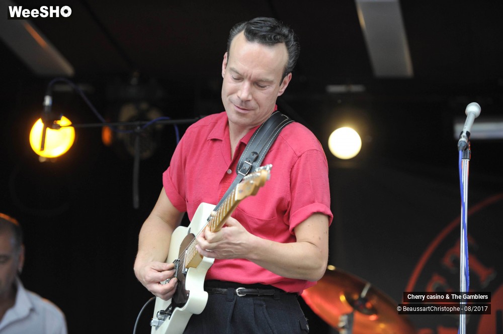 20/21 photos du spectacle Cherry casino & The Gamblers