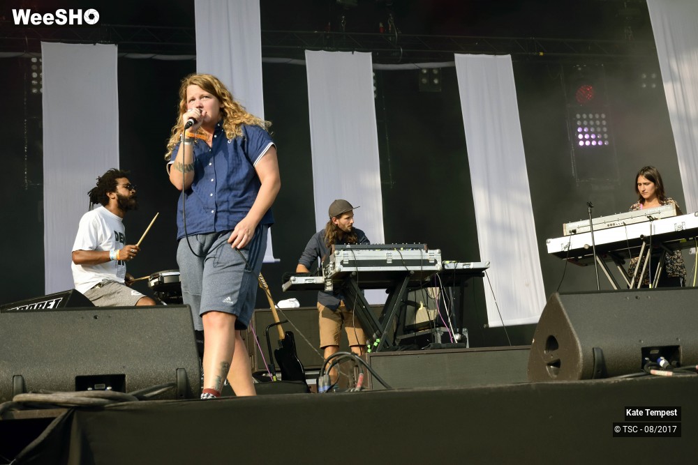 2/25 photos du spectacle Kate Tempest