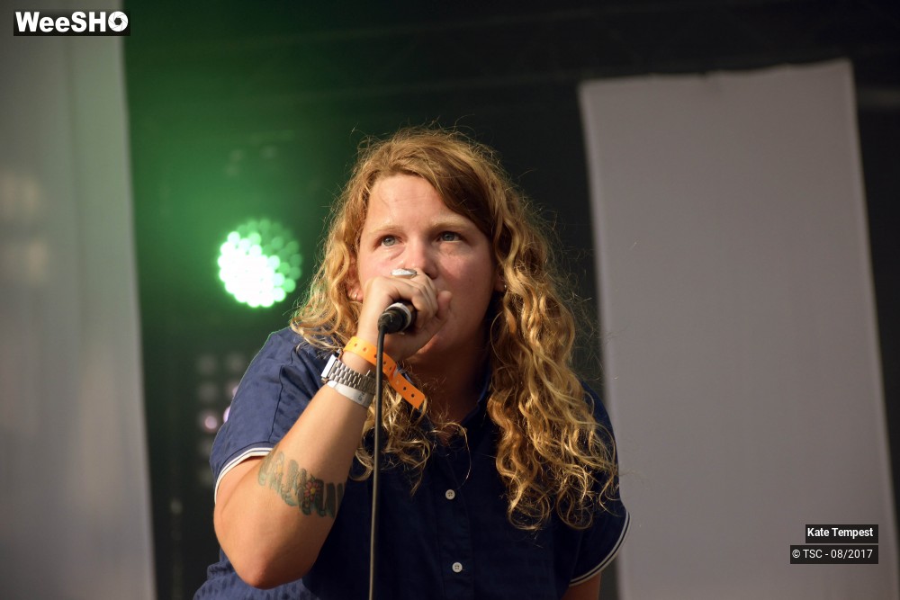 18/25 photos du spectacle Kate Tempest