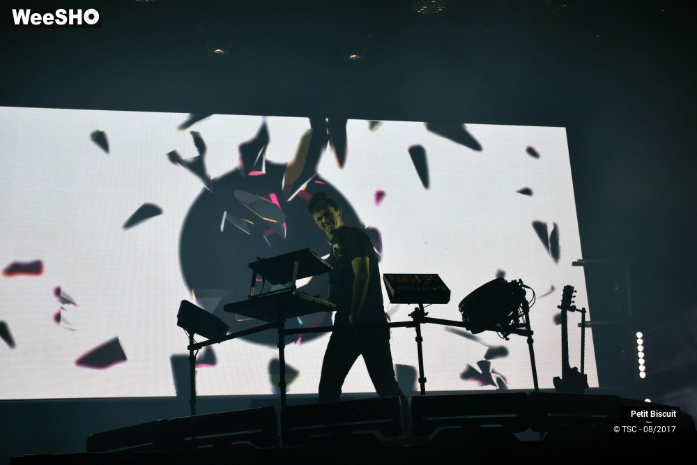 10/16 photos du spectacle Petit Biscuit