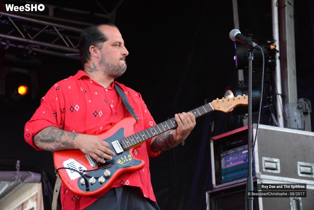 10/21 photos du spectacle Roy Dee and The Spitfires