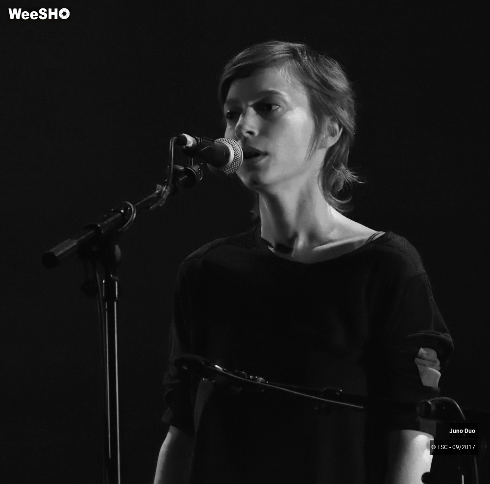 8/18 photos du spectacle Juno Duo