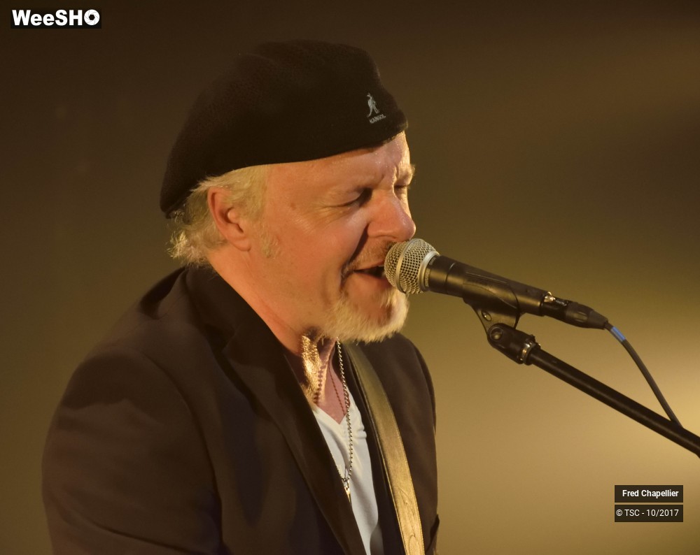 24/29 photos du spectacle Fred Chapellier Plays Peter Green