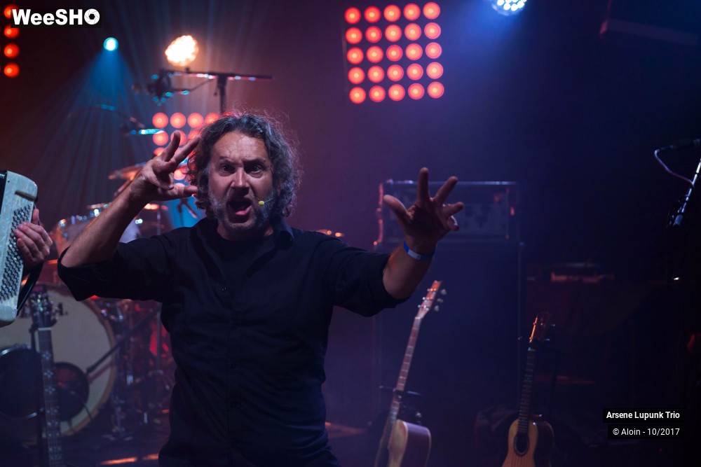 19/23 photos du spectacle Arsène Lupunk Trio