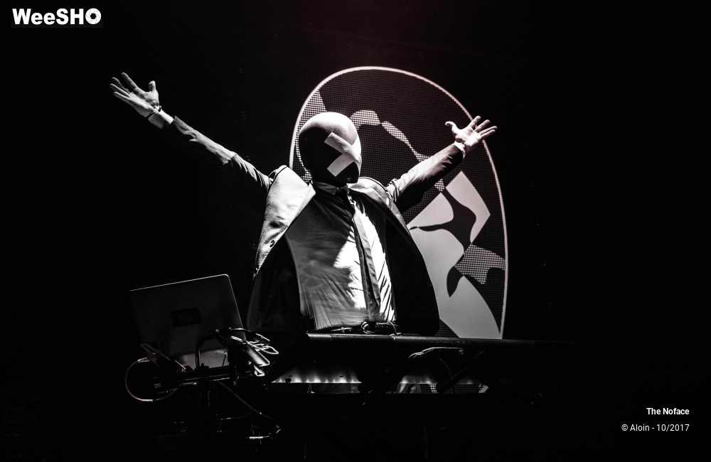 2/16 photos du spectacle The Noface