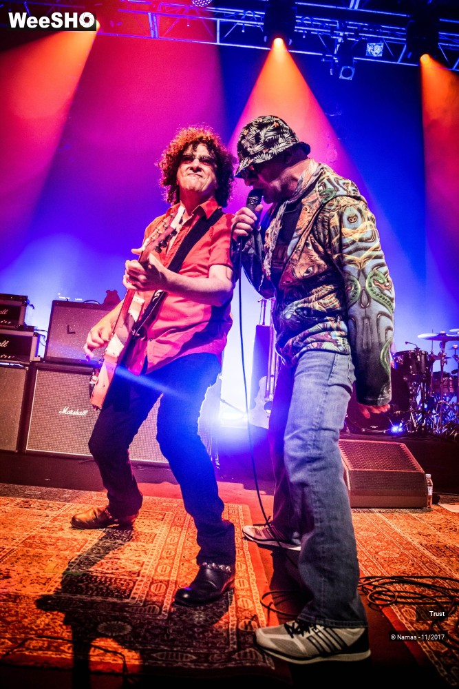 11/41 photos du spectacle Trust