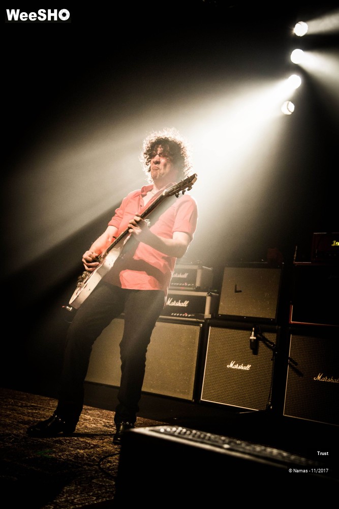 12/41 photos du spectacle Trust