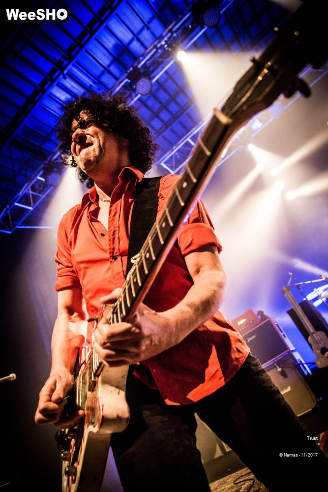 13/41 photos du spectacle Trust