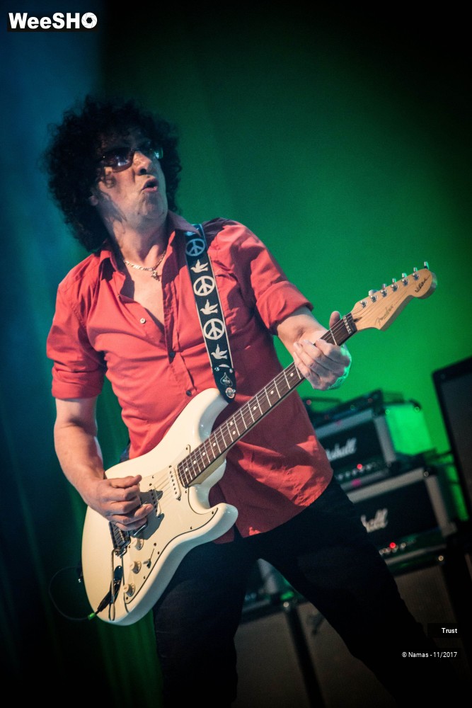 15/41 photos du spectacle Trust