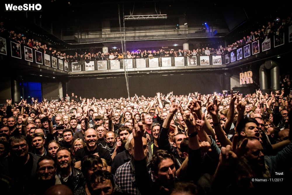 16/41 photos du spectacle Trust