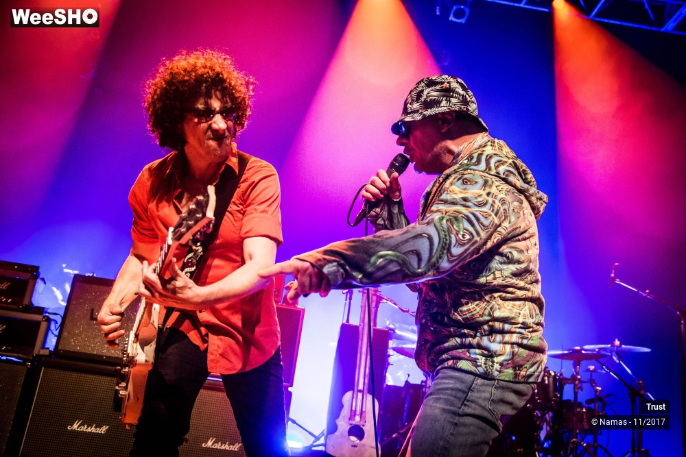 18/41 photos du spectacle Trust