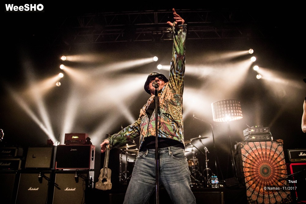 24/41 photos du spectacle Trust