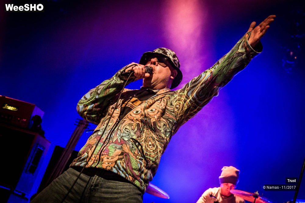 26/41 photos du spectacle Trust