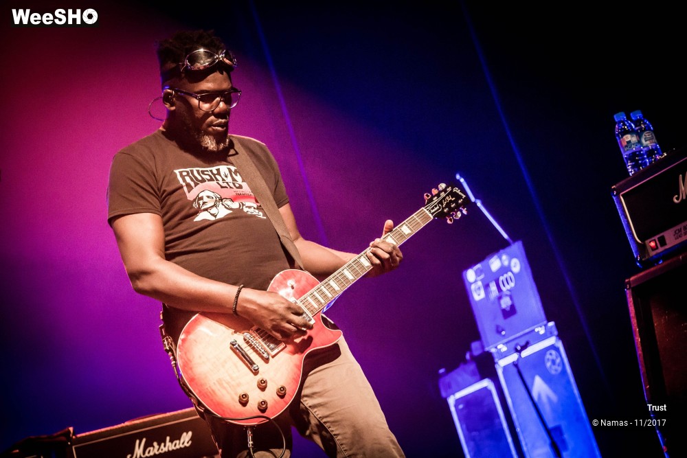 40/41 photos du spectacle Trust