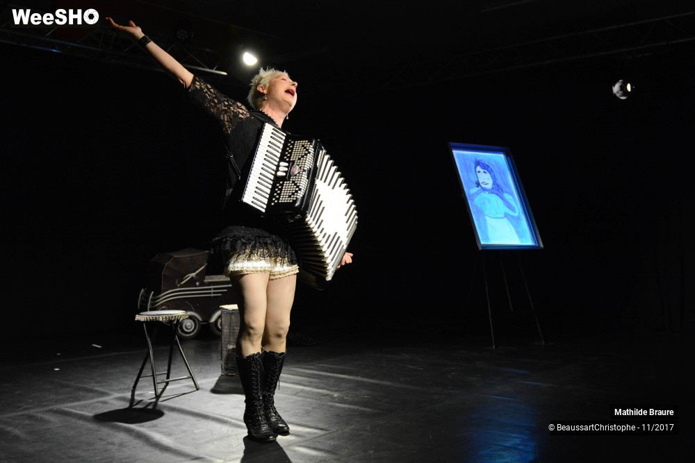 46/50 photos du spectacle Parlez moi d'Amour