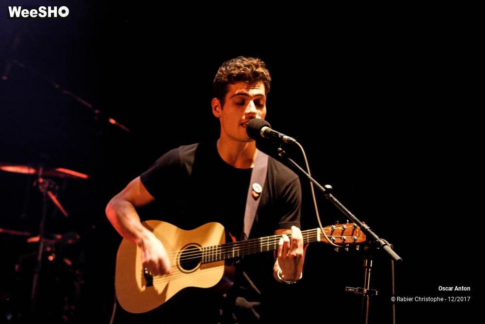 13/18 photos du spectacle Oscar Anton