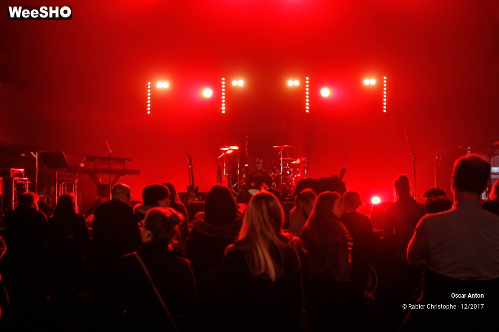 17/18 photos du spectacle Oscar Anton