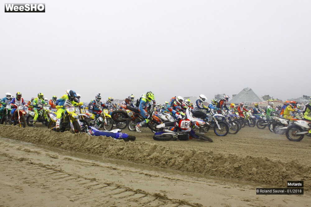 17/48 photos du spectacle Enduropale 2018 Le départ