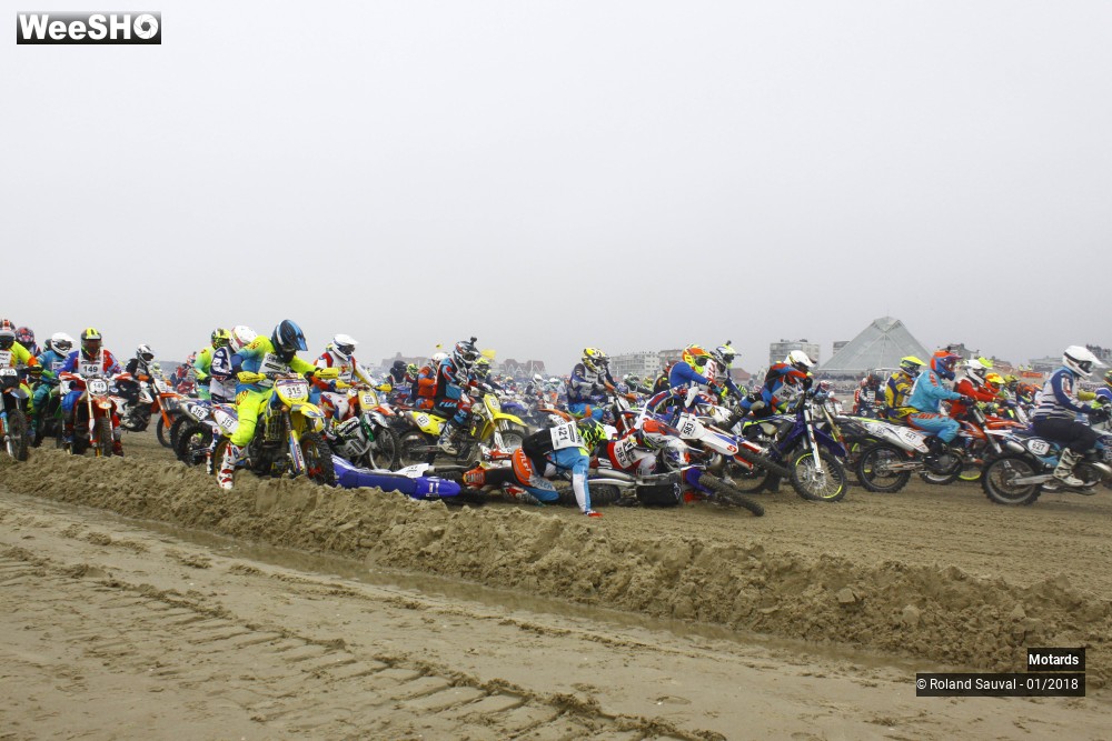 32/48 photos du spectacle Enduropale 2018 Le départ