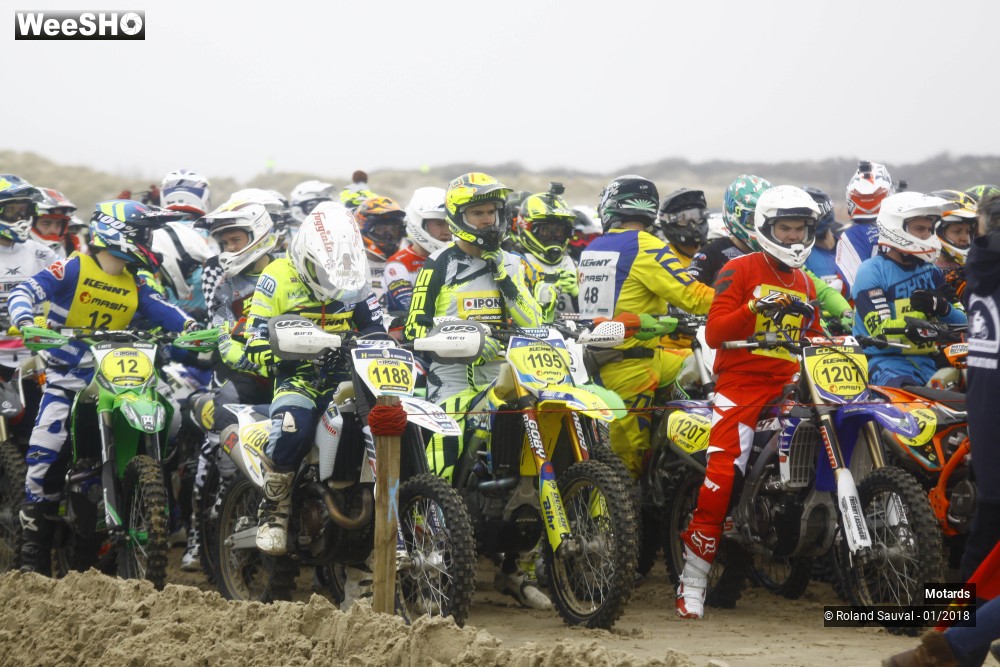 33/48 photos du spectacle Enduropale 2018 Le départ