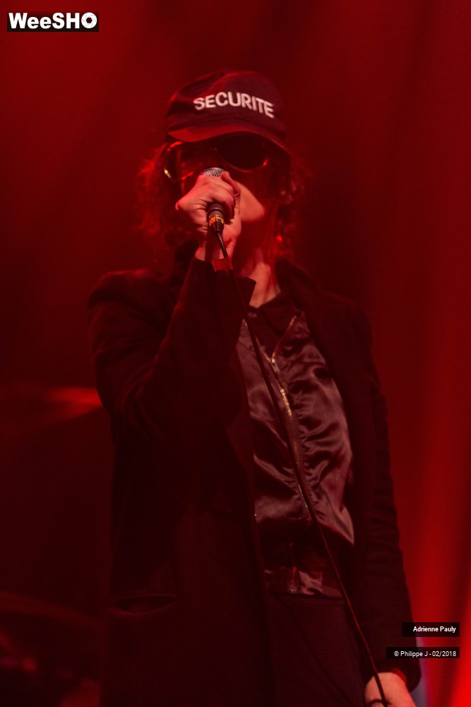 2/10 photos du spectacle Adrienne Pauly