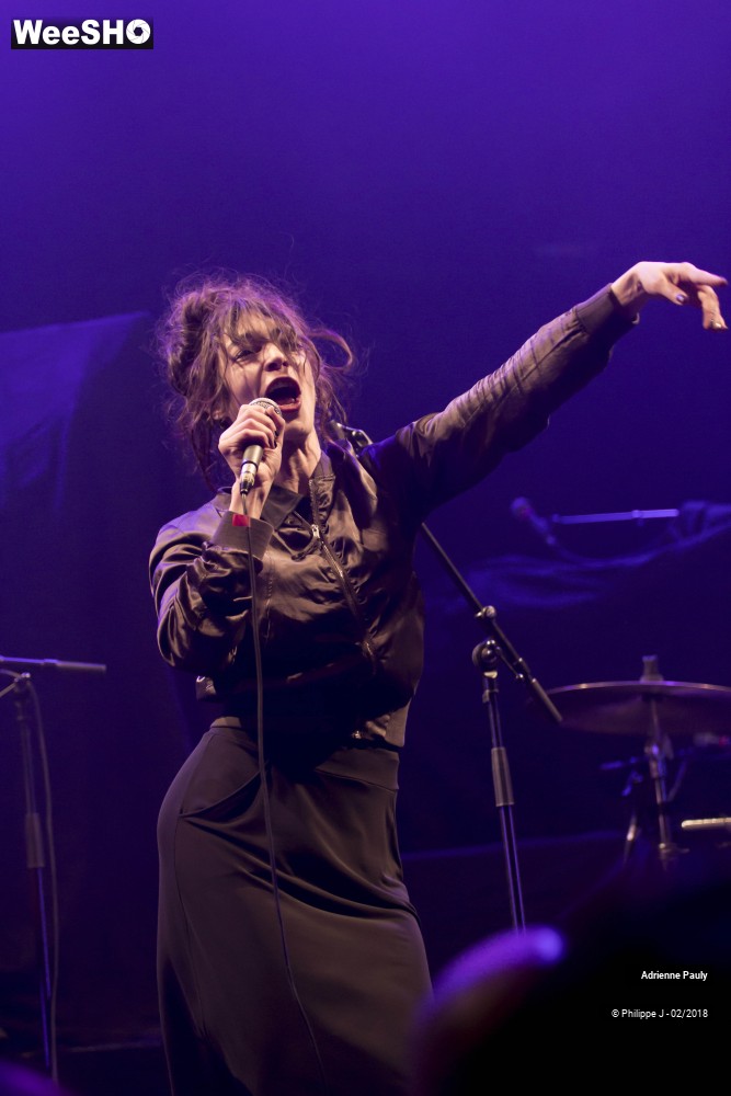 5/10 photos du spectacle Adrienne Pauly