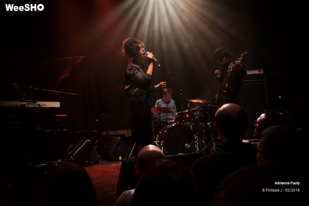 7/10 photos du spectacle Adrienne Pauly