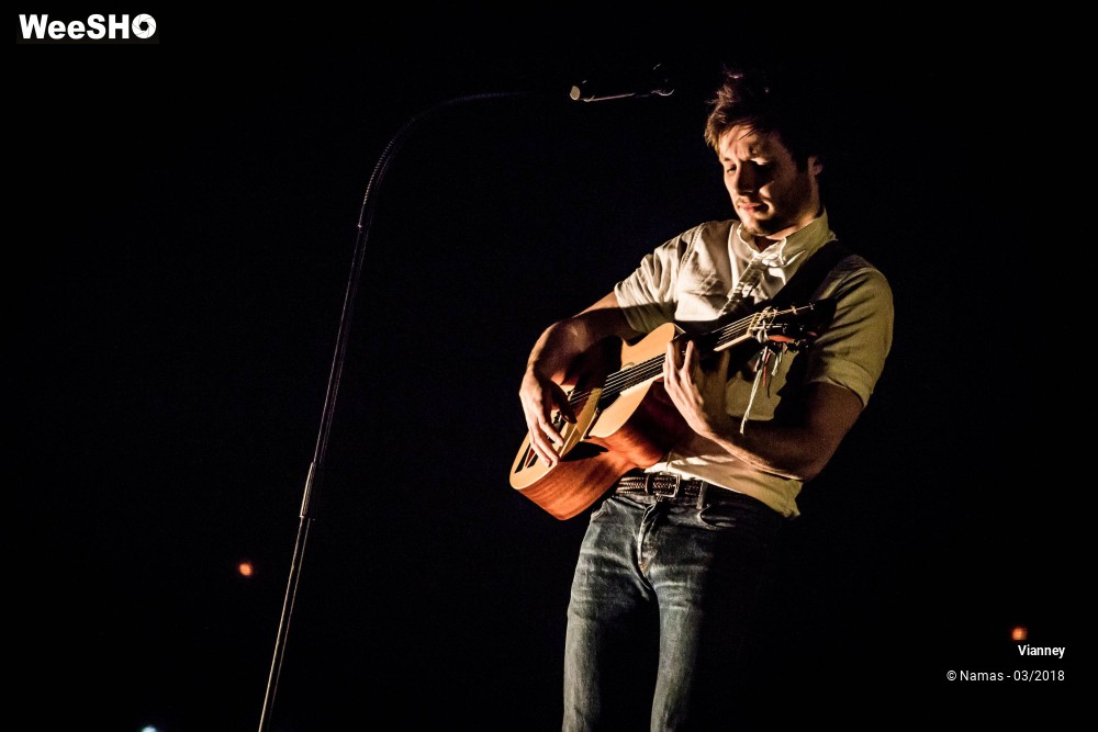 24/32 photos du spectacle Vianney