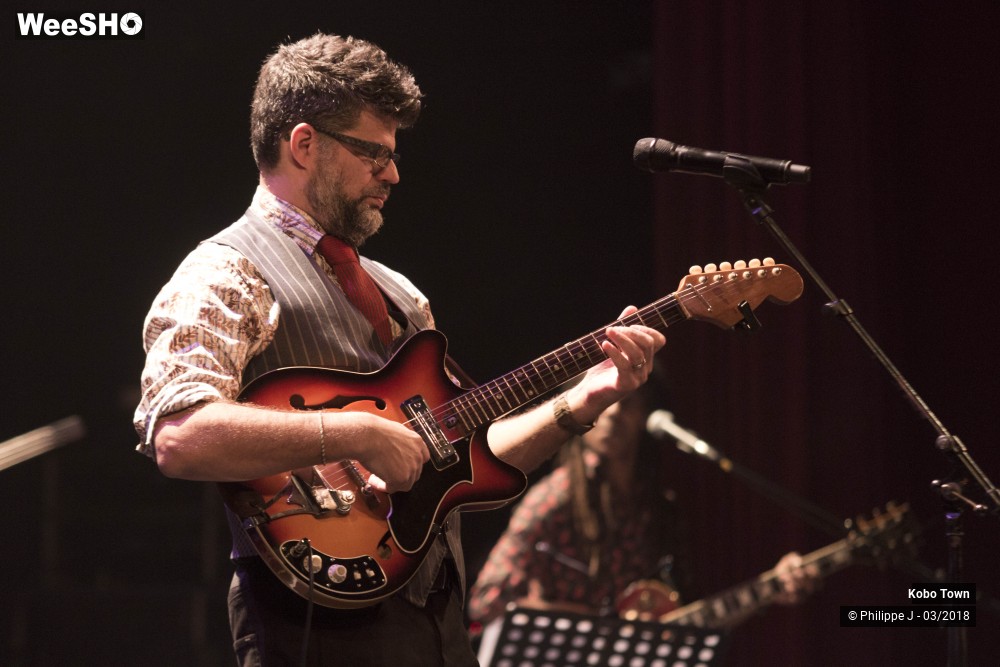 2/7 photos du spectacle Kobo Town